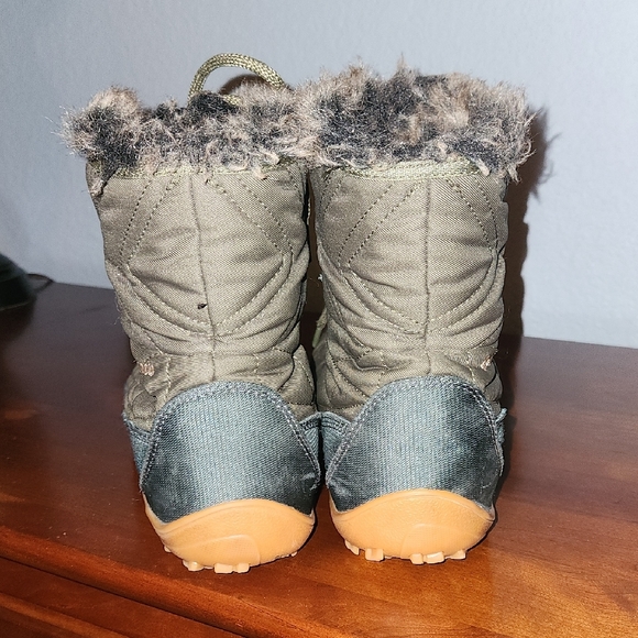Columbia Women's Green Winter Boots - Picture 4 of 5